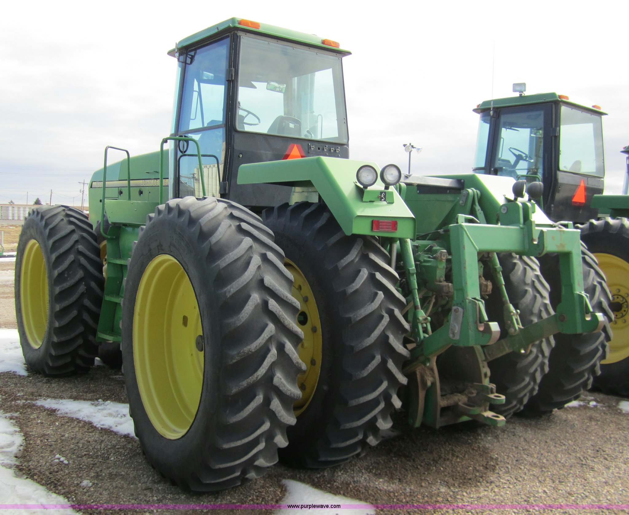 1994 John Deere 8770 tractor in Goodland, KS Item 3291 sold Purple Wave