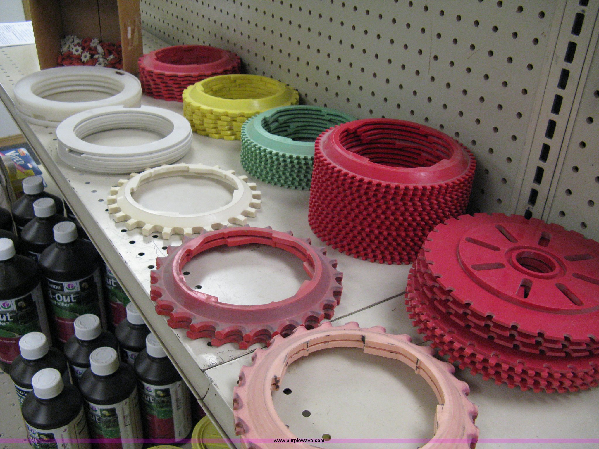 Lincoln plastic planter plates in Sedgwick, KS Item 8131 sold