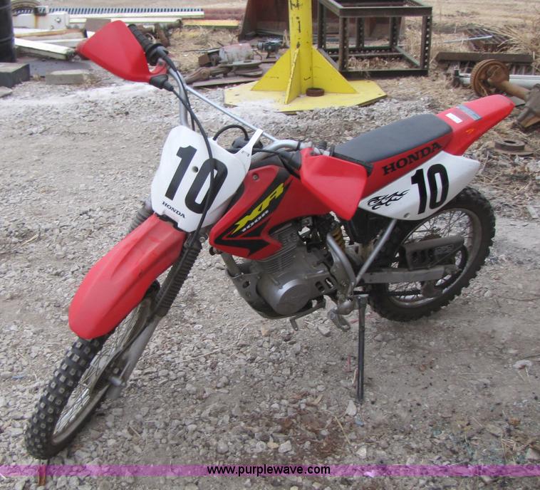image for item 1052 2003 Honda XR100R dirt bike