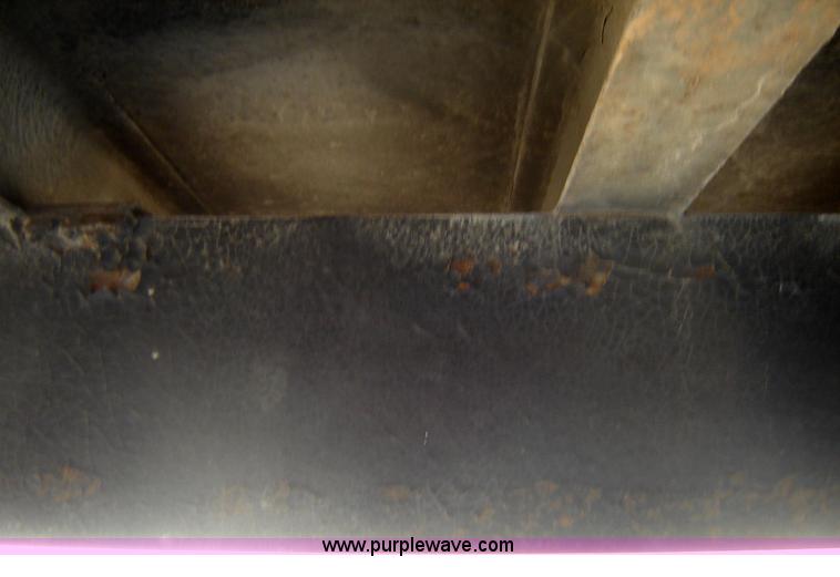 image for item 1100 1996 Morgan 22' HD flatbed