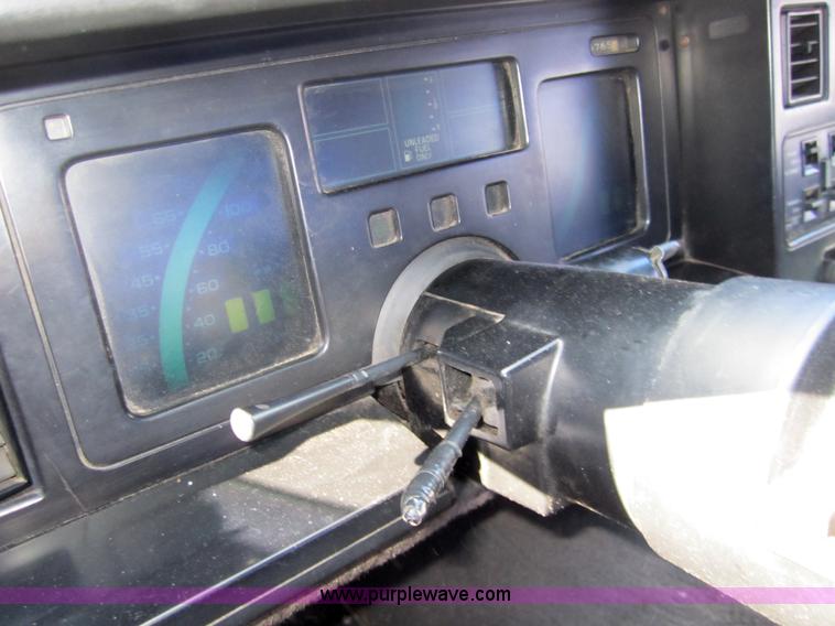 image for item 3308 1984 Chevrolet Corvette