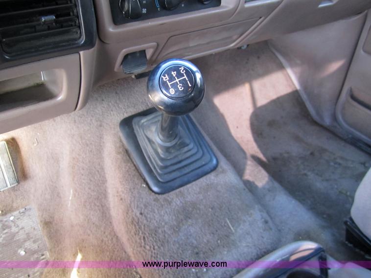 image for item 3311 1995 Ford F150 Eddie Bauer extended cab pickup truck