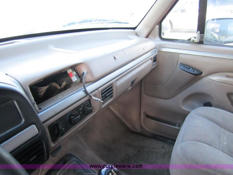 image for item 3311 1995 Ford F150 Eddie Bauer extended cab pickup truck