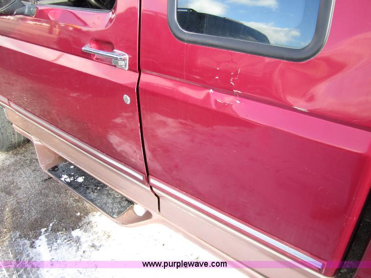 image for item 3311 1995 Ford F150 Eddie Bauer extended cab pickup truck