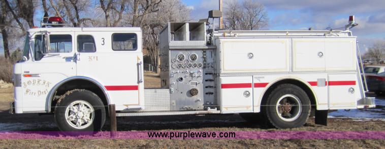 image for item 3312 1986 Ford C8000 pumper firetruck