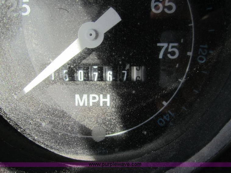 image for item 3312 1986 Ford C8000 pumper firetruck