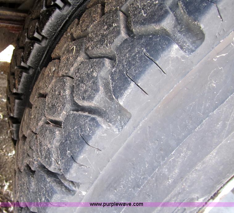 image for item 3312 1986 Ford C8000 pumper firetruck