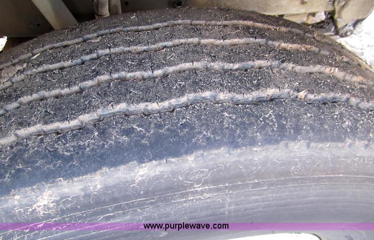 image for item 3312 1986 Ford C8000 pumper firetruck