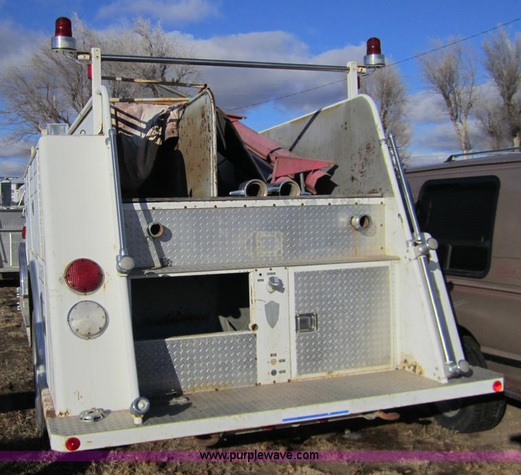 image for item 3313 1983 Ford C8000 pumper firetruck