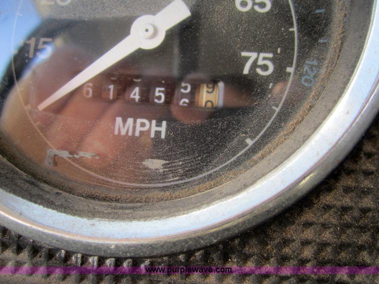 image for item 3313 1983 Ford C8000 pumper firetruck