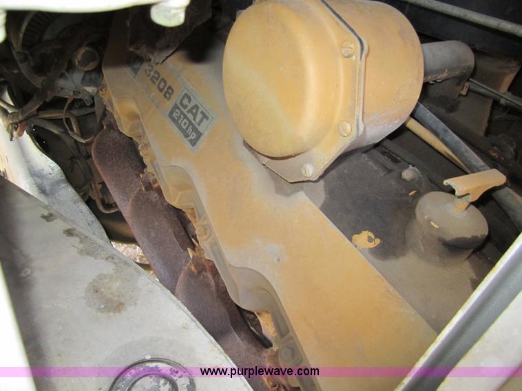 image for item 3313 1983 Ford C8000 pumper firetruck