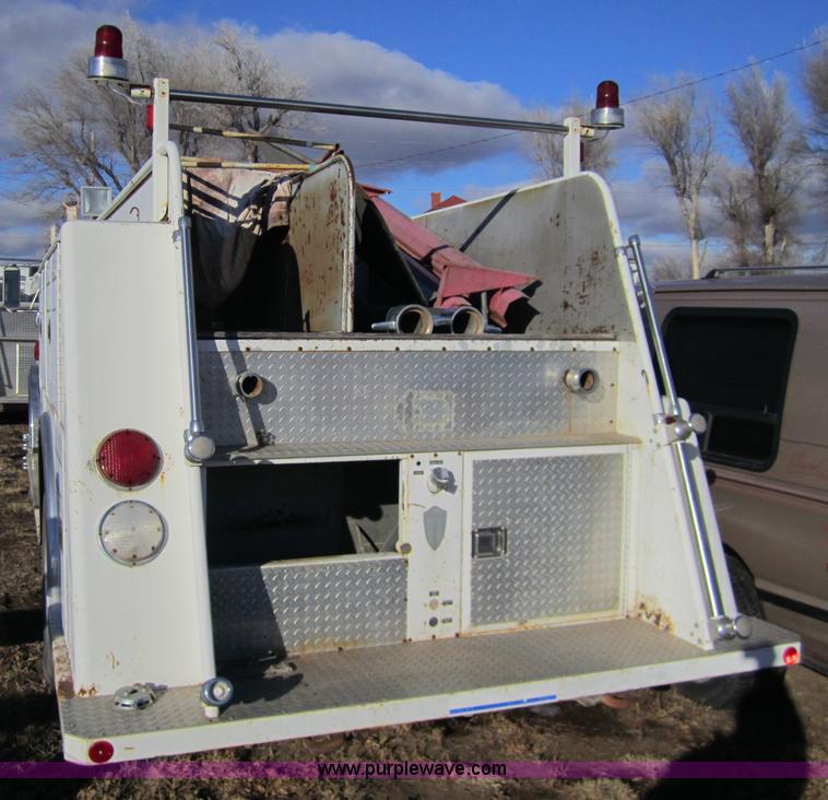 image for item 3313 1983 Ford C8000 pumper firetruck