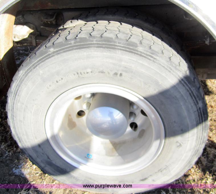 image for item 3313 1983 Ford C8000 pumper firetruck