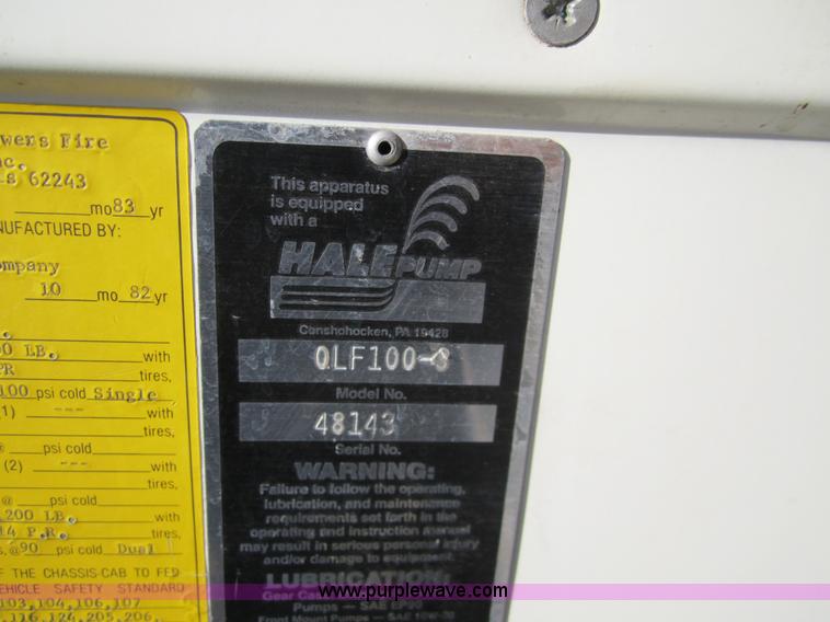 image for item 3313 1983 Ford C8000 pumper firetruck