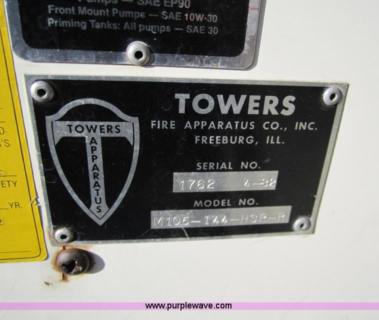 image for item 3313 1983 Ford C8000 pumper firetruck