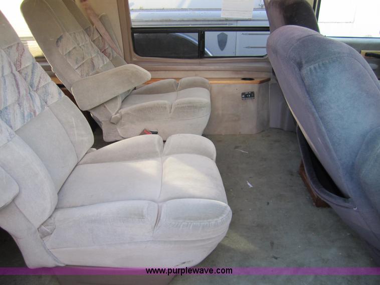 image for item 3314 1994 Ford E150 Econoline cargo van