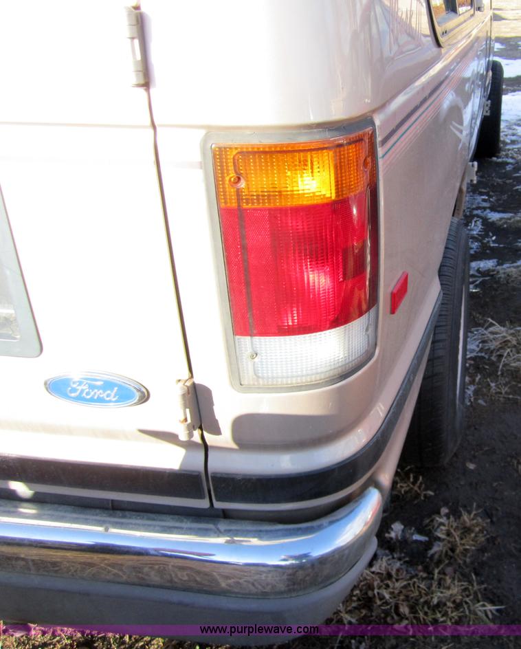 image for item 3314 1994 Ford E150 Econoline cargo van
