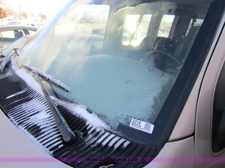 image for item 3314 1994 Ford E150 Econoline cargo van