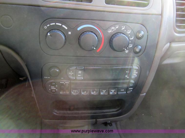 image for item 3315 2002 Dodge Intrepid SE