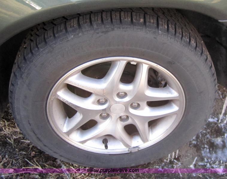 image for item 3315 2002 Dodge Intrepid SE