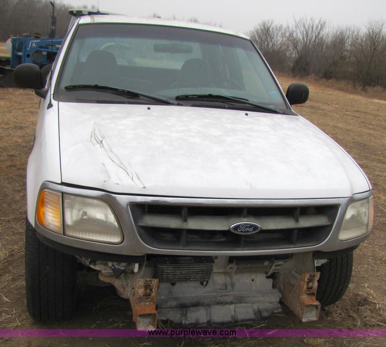 image for item 3582 1998 Ford F250 XL extended cab pickup truck