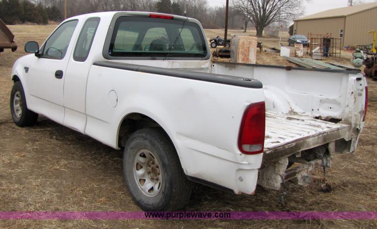 image for item 3582 1998 Ford F250 XL extended cab pickup truck