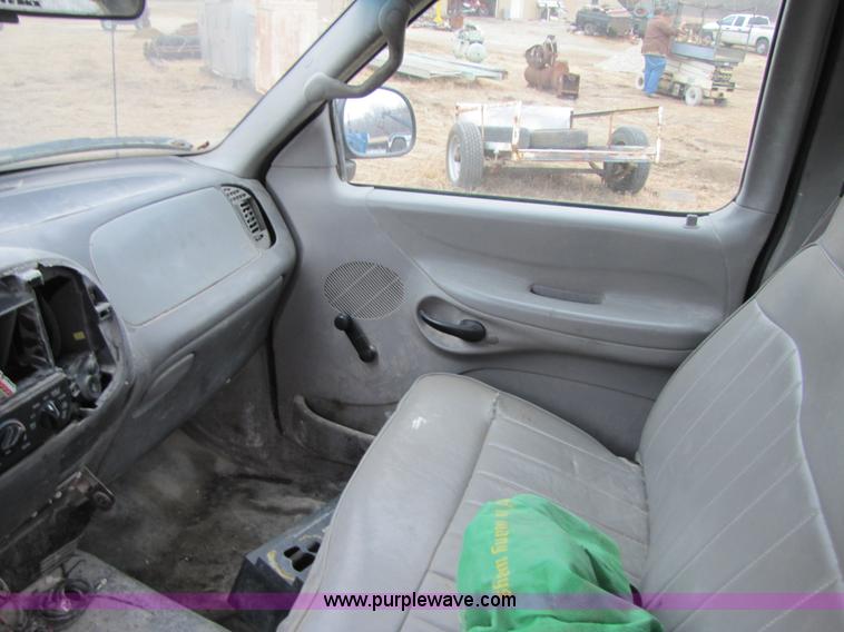 image for item 3582 1998 Ford F250 XL extended cab pickup truck