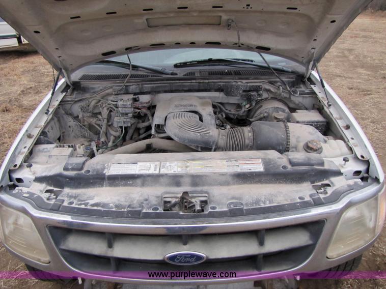 image for item 3582 1998 Ford F250 XL extended cab pickup truck