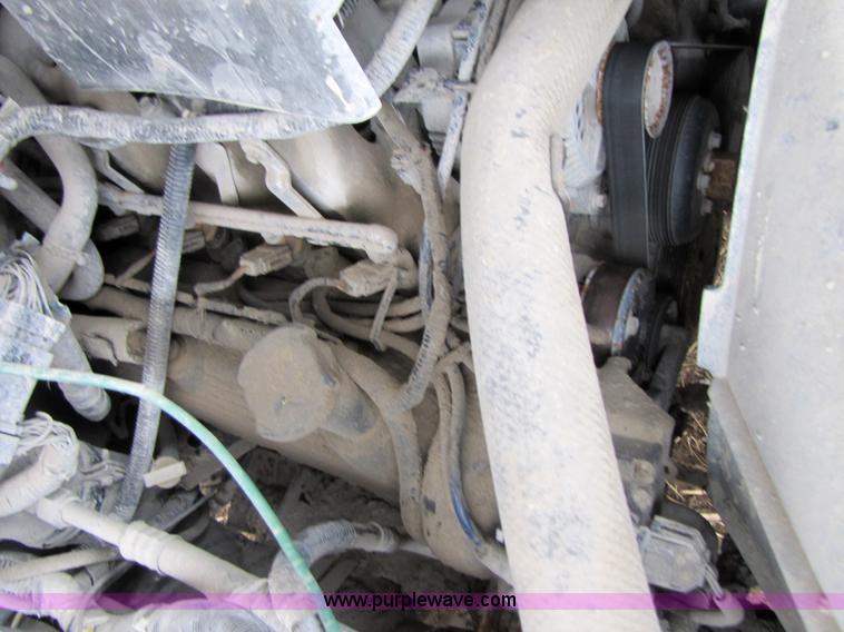 image for item 3582 1998 Ford F250 XL extended cab pickup truck