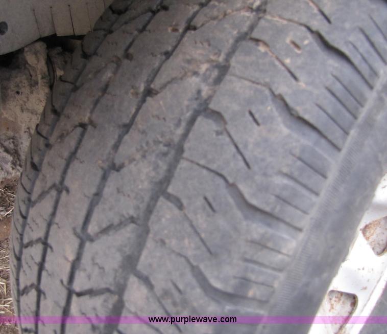 image for item 3582 1998 Ford F250 XL extended cab pickup truck