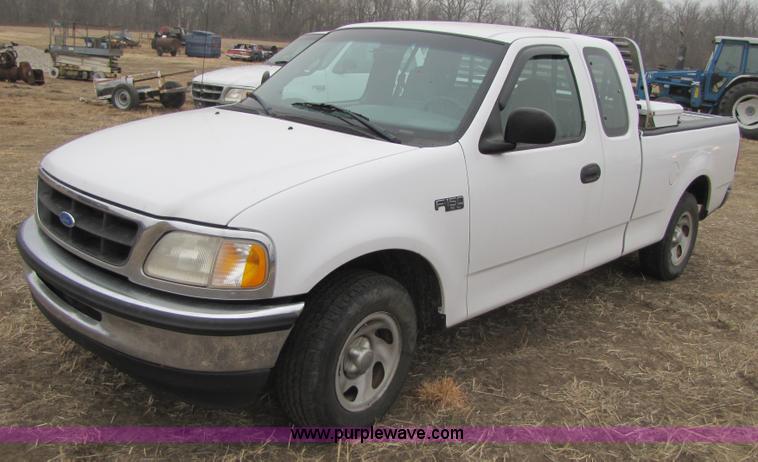 image for item 3587 1997 Ford F150 XL extended cab pickup truck