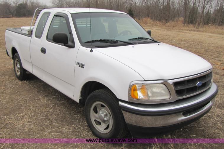image for item 3587 1997 Ford F150 XL extended cab pickup truck