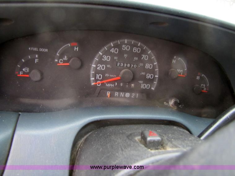 image for item 3587 1997 Ford F150 XL extended cab pickup truck