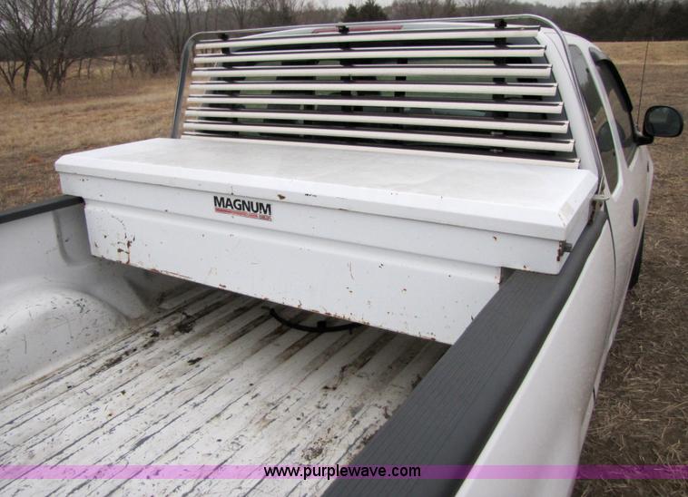 image for item 3587 1997 Ford F150 XL extended cab pickup truck