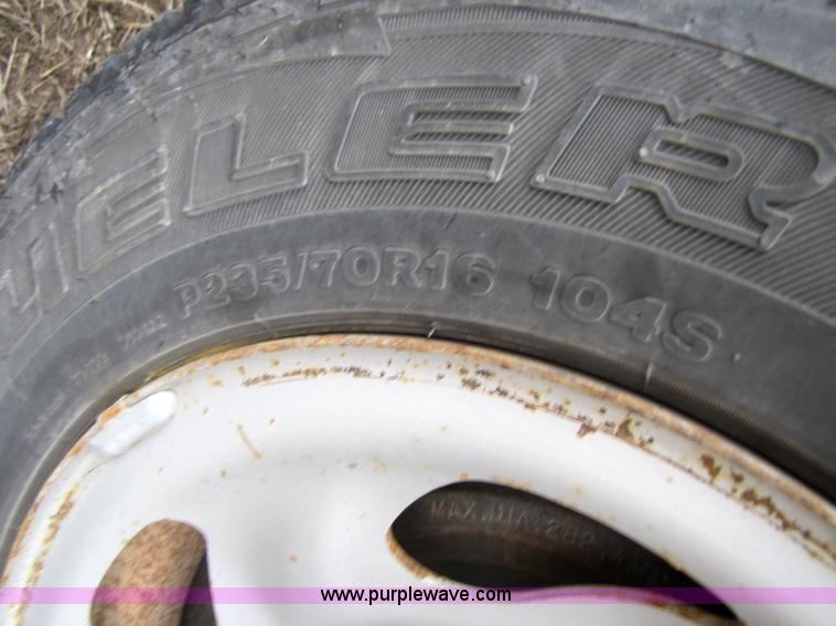 image for item 3587 1997 Ford F150 XL extended cab pickup truck