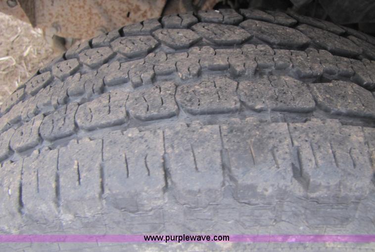 image for item 3587 1997 Ford F150 XL extended cab pickup truck