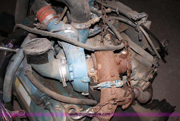 image for item 4756 2000 International B190 190hp diesel engine