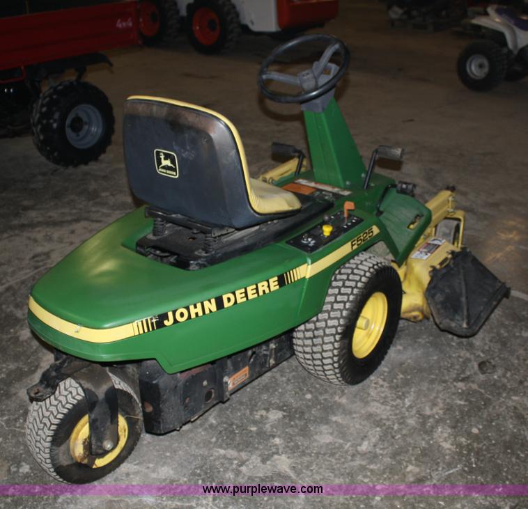 image for item 4778 1995 John Deere F525 lawn mower