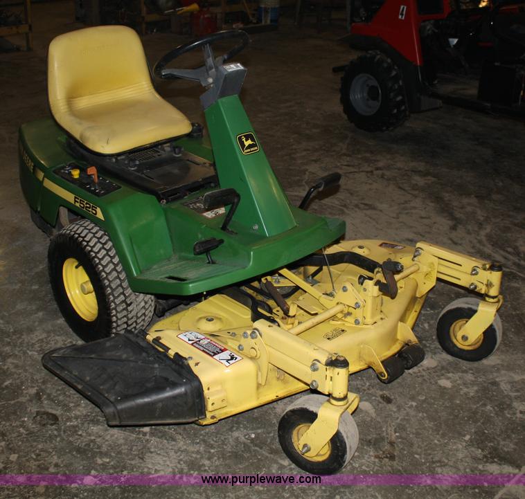 image for item 4778 1995 John Deere F525 lawn mower