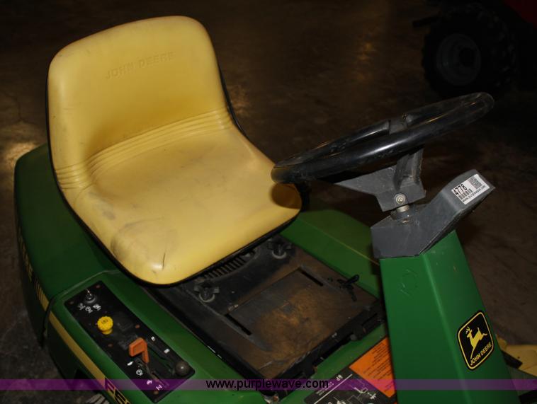 image for item 4778 1995 John Deere F525 lawn mower