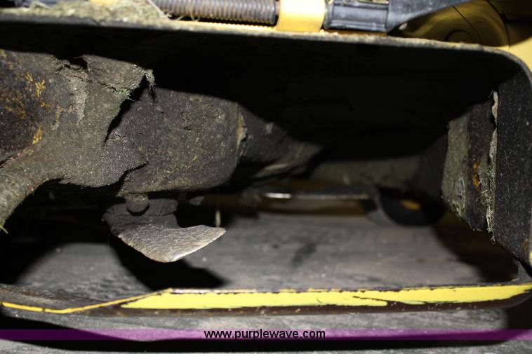 image for item 4778 1995 John Deere F525 lawn mower