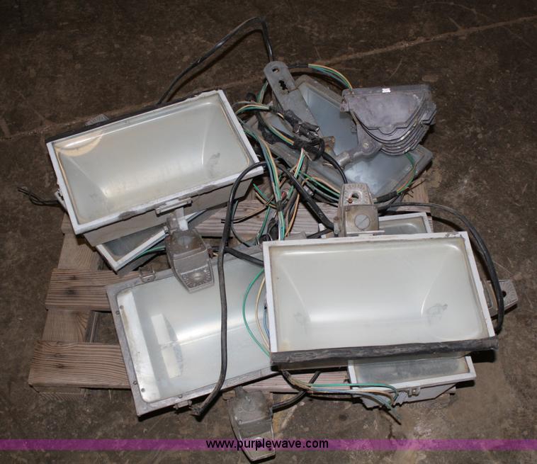 image for item 4780 (6) sets of halogen lights on mounting brackets