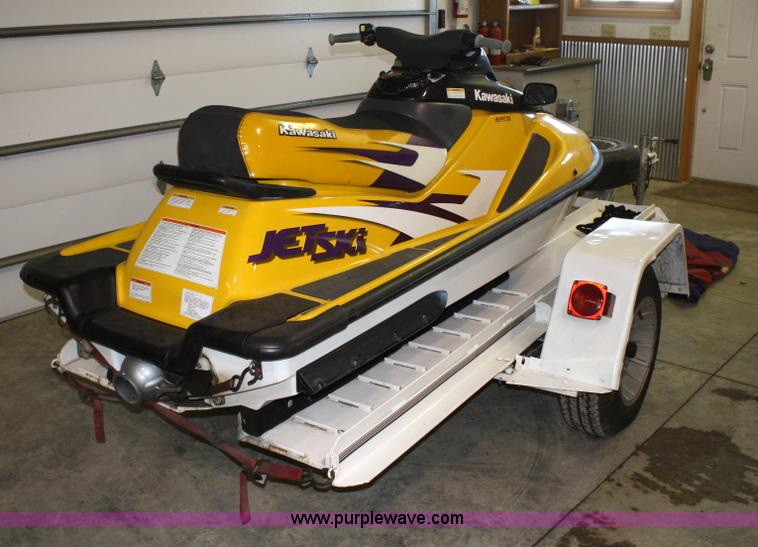 image for item 4787 1998 Kawasaki 1100 ZXi jet ski
