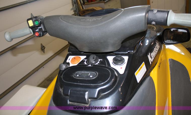 image for item 4787 1998 Kawasaki 1100 ZXi jet ski