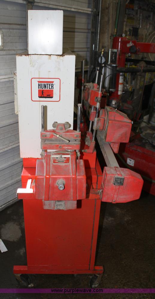 Hunter wheel alignment machine in Lawrence, KS Item 4802 sold