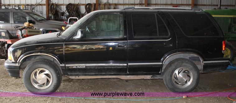 image for item 5023 1995 Chevrolet Blazer SUV