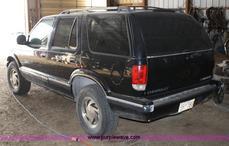 image for item 5023 1995 Chevrolet Blazer SUV