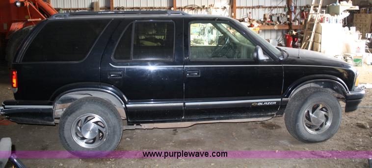 image for item 5023 1995 Chevrolet Blazer SUV