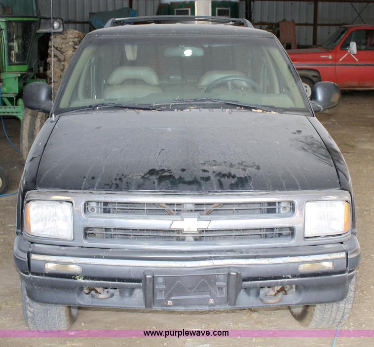 image for item 5023 1995 Chevrolet Blazer SUV