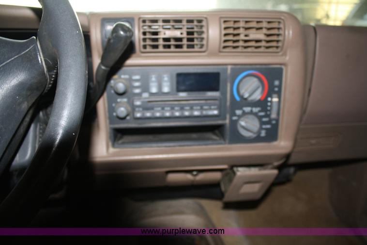 image for item 5023 1995 Chevrolet Blazer SUV